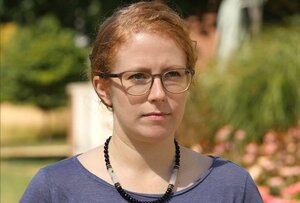 Graduate student Lilah Leopold in an outdoor setting